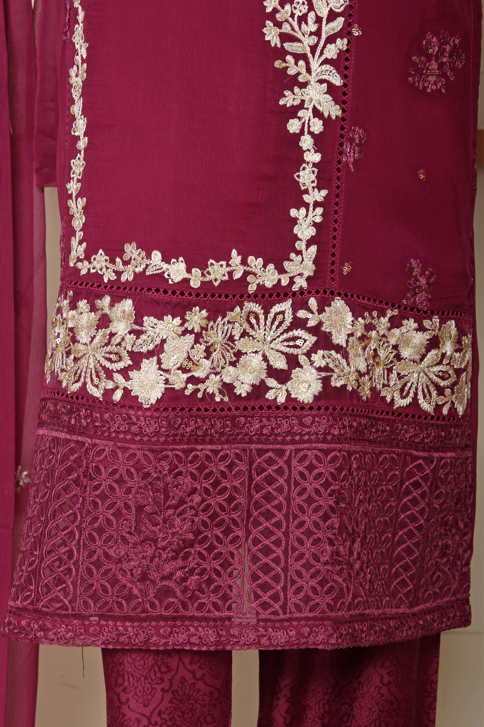 DIVINE CHARM (RO-252)